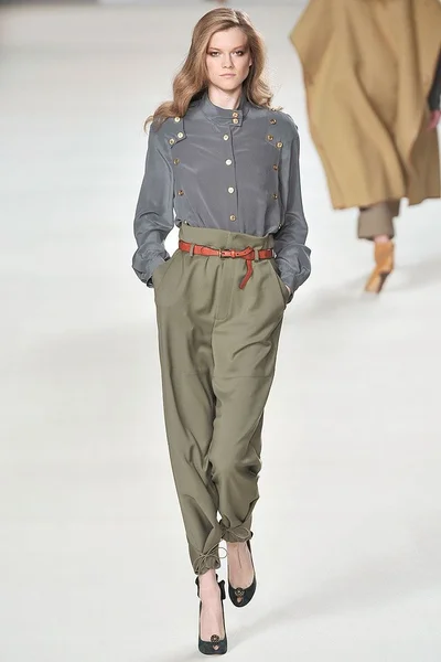 Look 2